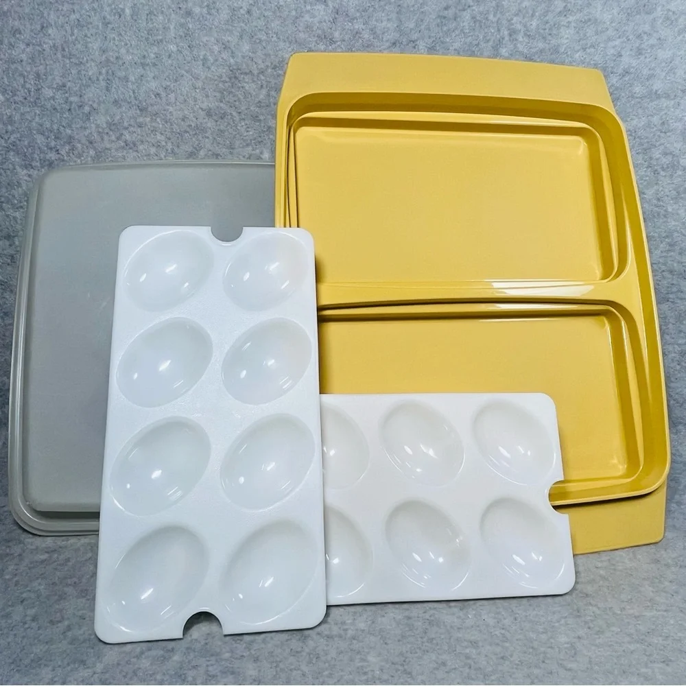 Vintage 70s Tupperware Deviled Egg Keeper Carrier Server 723-3 Harvest Gold 4 pc
